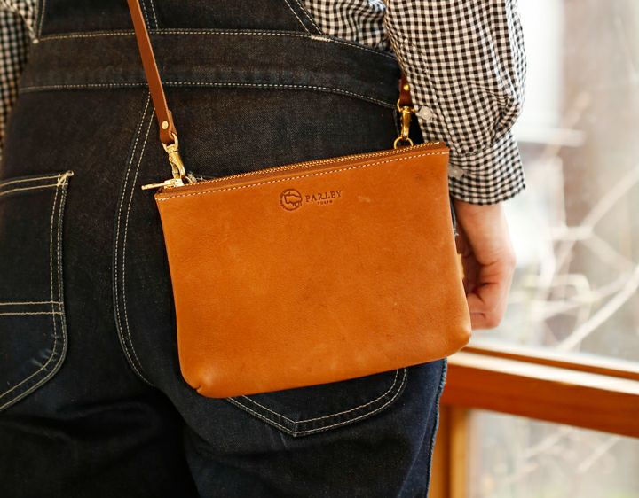 ショルダーバッグ Elk leather pouch 楽天市場】ショルダーバッグ 鹿革 エルクの通販
